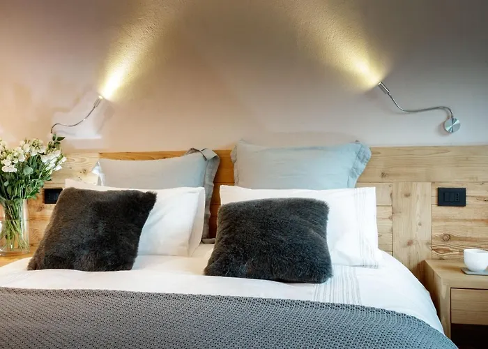 Hellochalet - Maison Reve Blanc - To Door With Matterhorn View